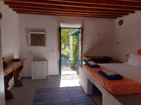 Arancio independent room in Ecovilla on the beach